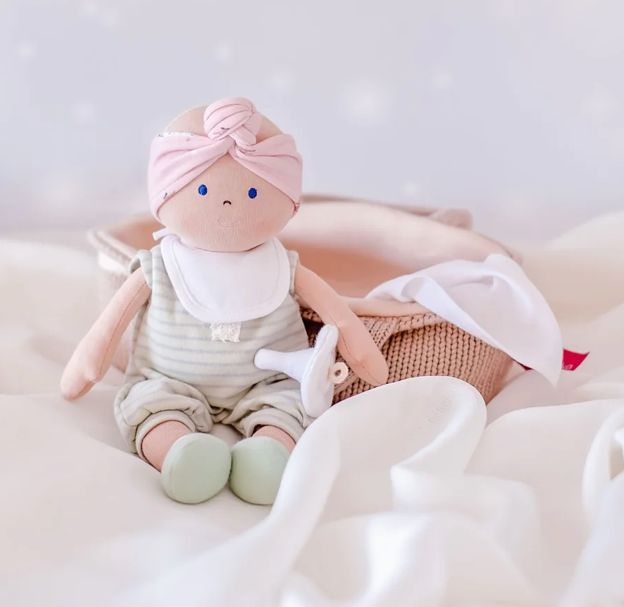 Knitted Carry Cot Remi Baby Soother & Blanket