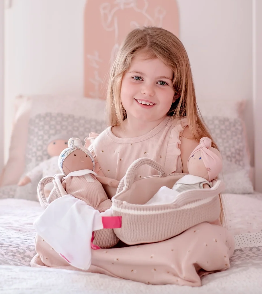 Knitted Carry Cot Remi Baby Soother & Blanket