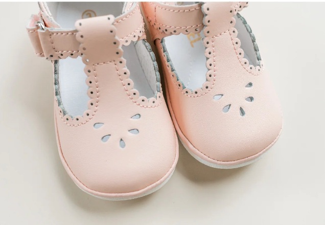 Dottie Scalloped Perforated Mary Jane Pink