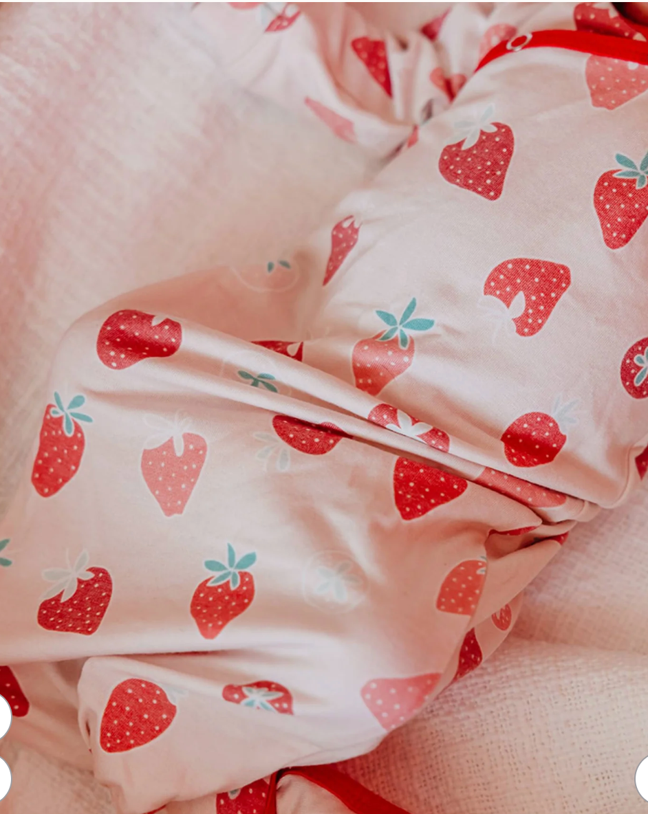 Copper Pearl Newborn Knotted Gown- Strawberry