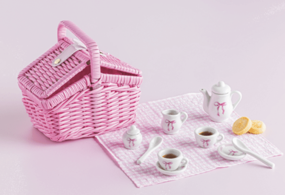 Mud Pie Bow Tea Set