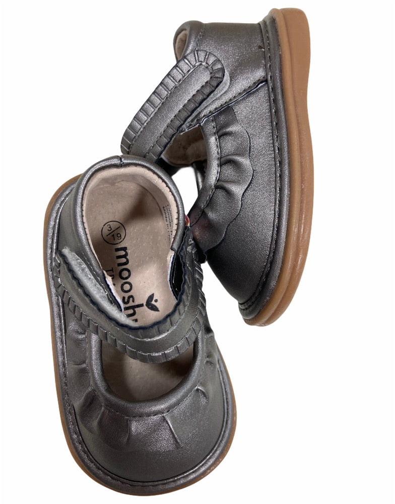 Molly Pewter Squeaky Mary Jane