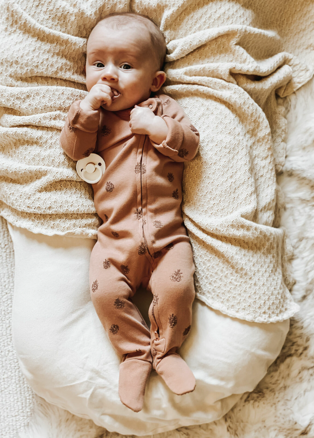 Nutmeg Pinecone Organic Zipper Footie