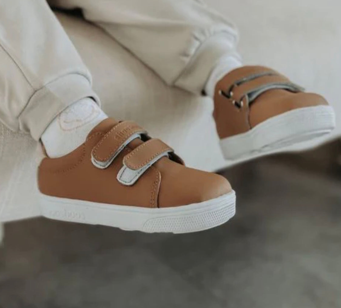 Brown ShooShoo Kicks