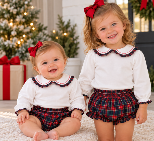 Petit Bebe Holiday Wreath Set