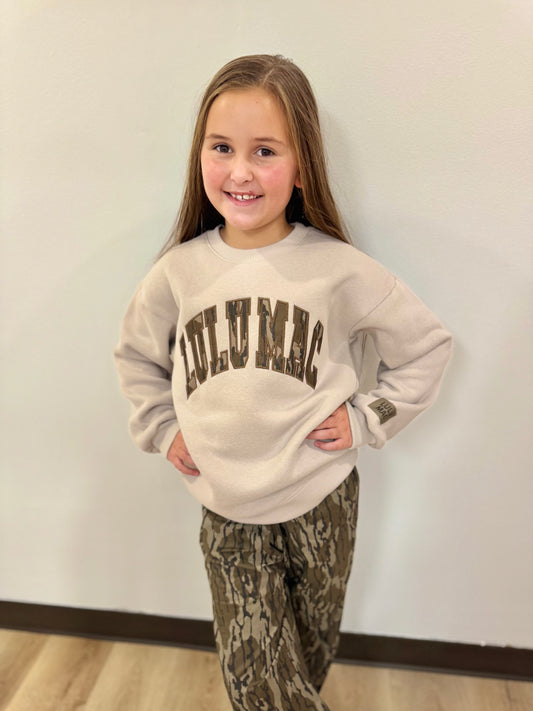 Lulu Mac Griege w/Mossy Oak Bottomland Sweatshirt