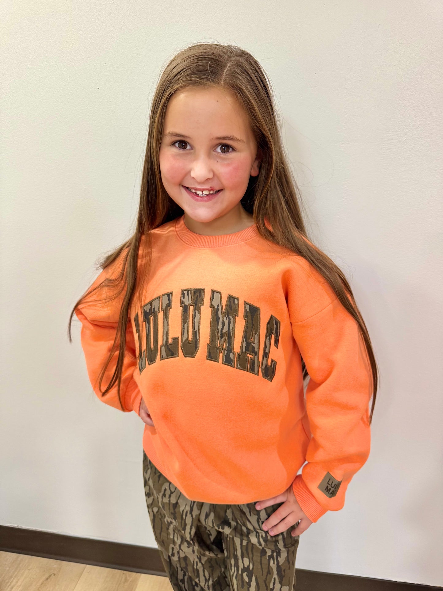 Lulu Mac Orange w/Mossy Oak Bottomland Sweatshirt