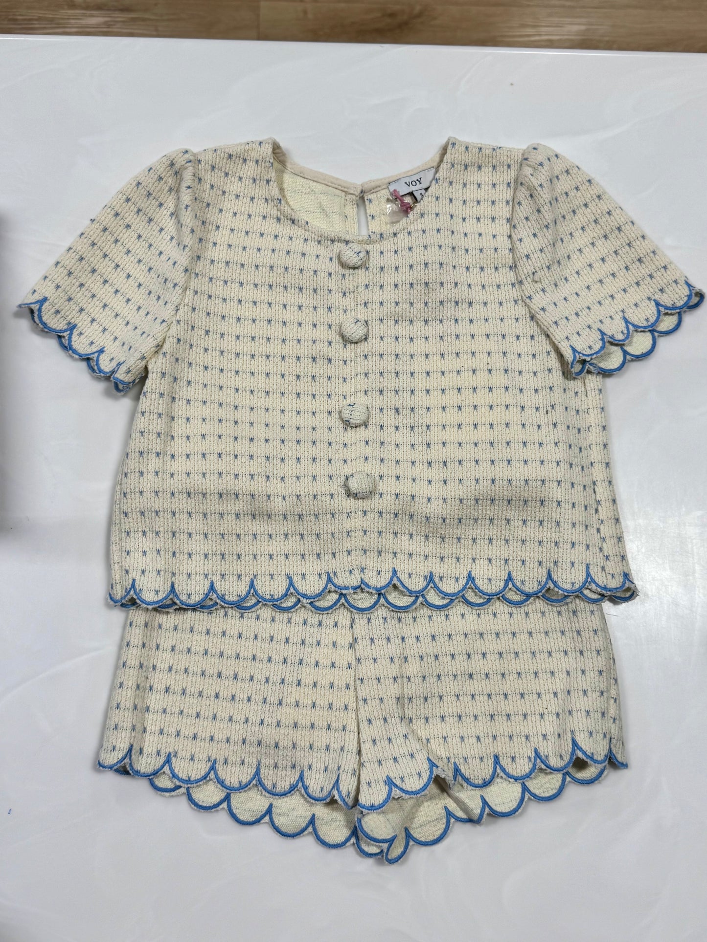 Voy Embroidered Scallop Detail Short Set