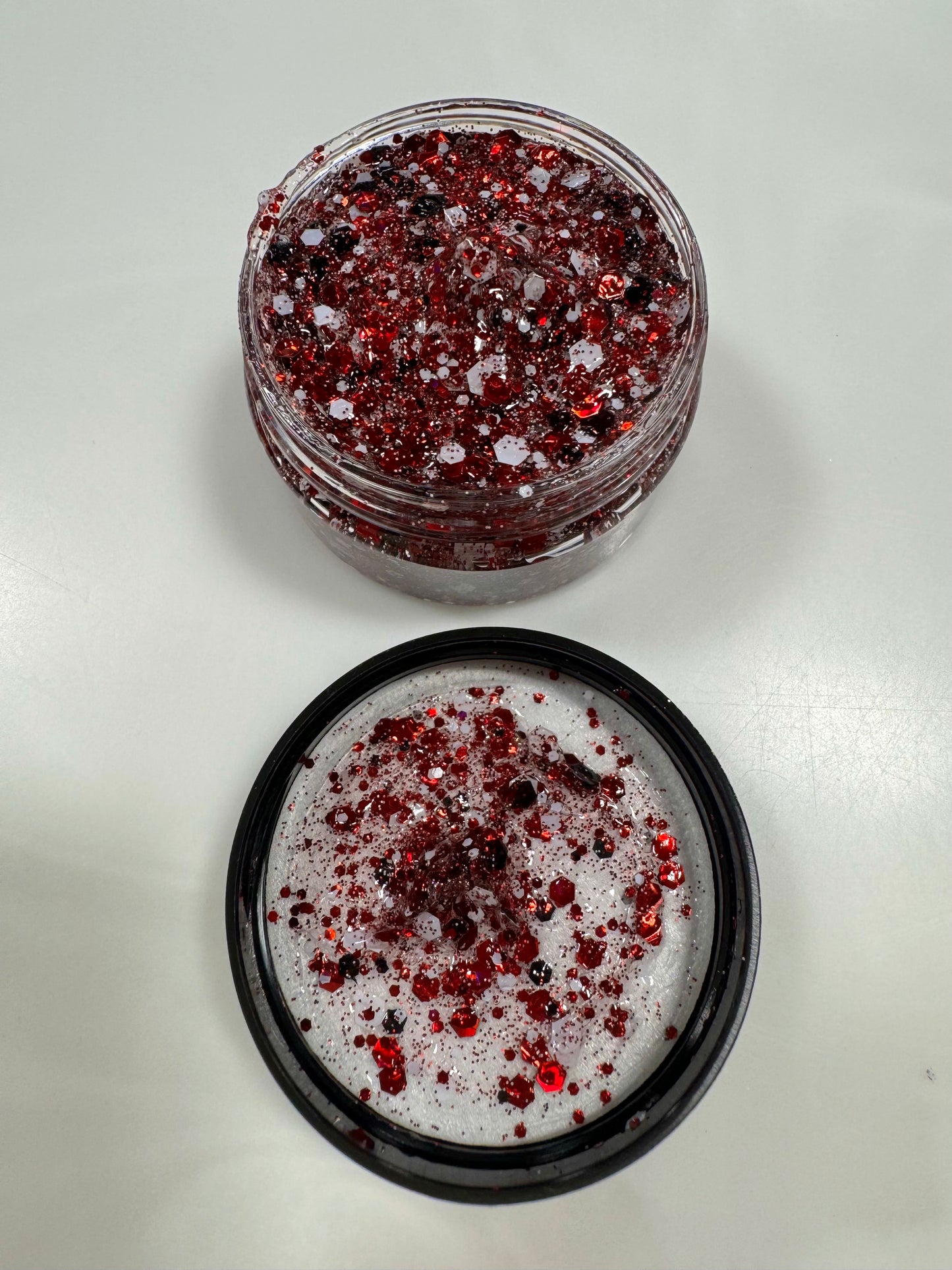 Maroon/White Hair/Face Glitter