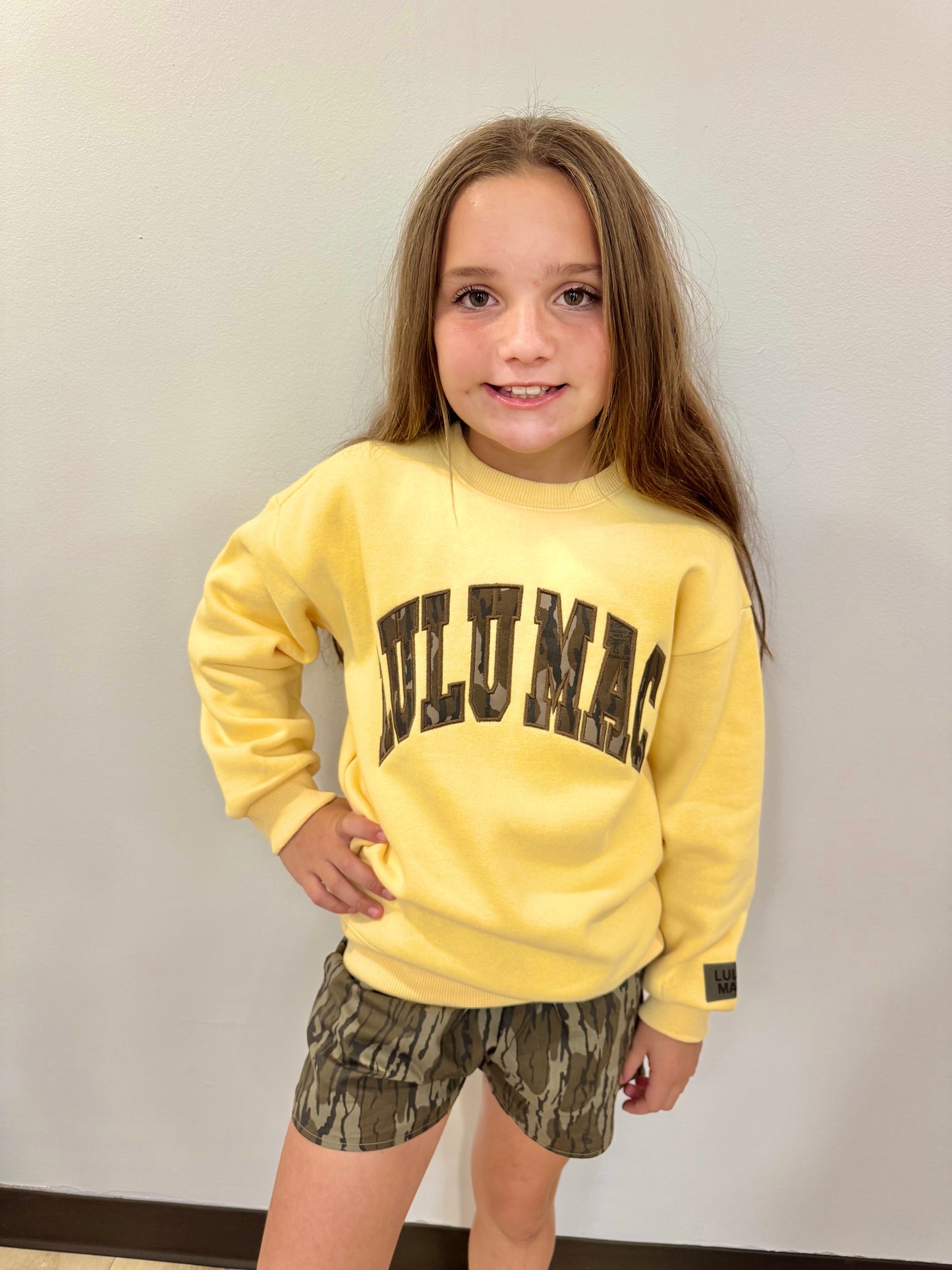 Lulu Mac Butter w/Mossy Oak Bottomland Sweatshirt