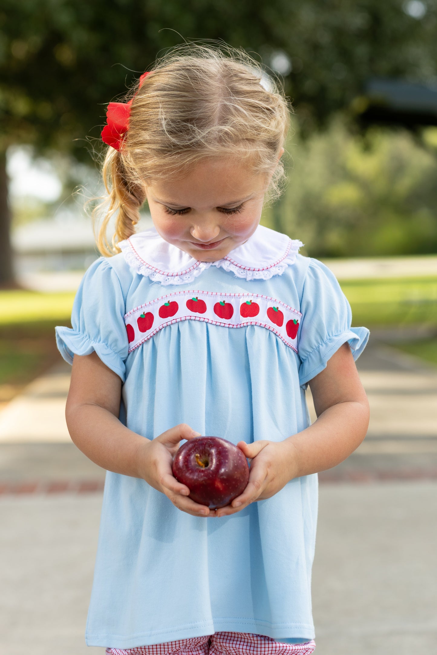 Trotter Street Kids Apple Ribbon Bloomer Set