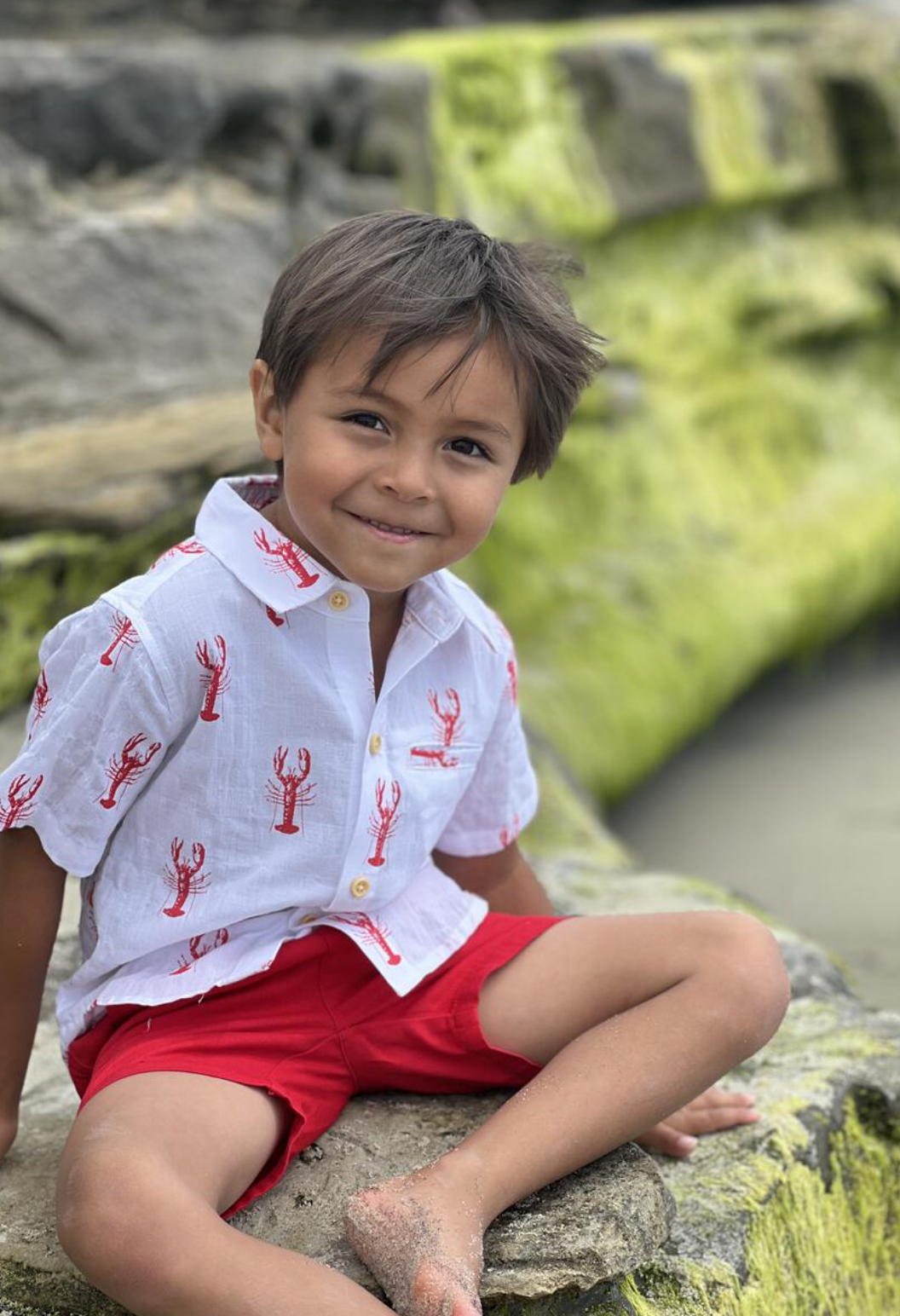 Maui White w/Red Lobsters Shirt