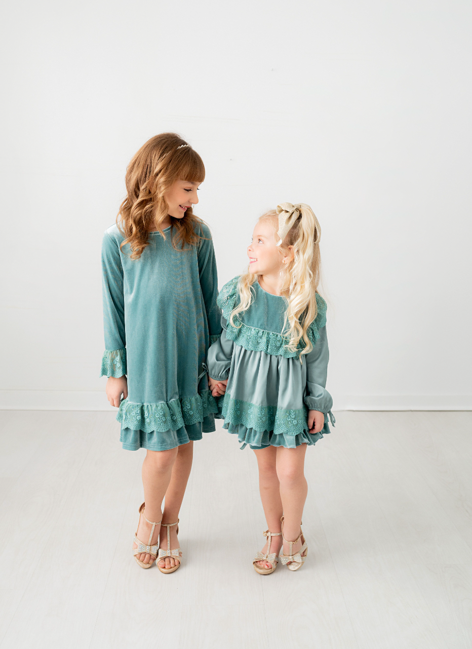 Evie's Closet Wintergreen Bib Collar Tunic Set