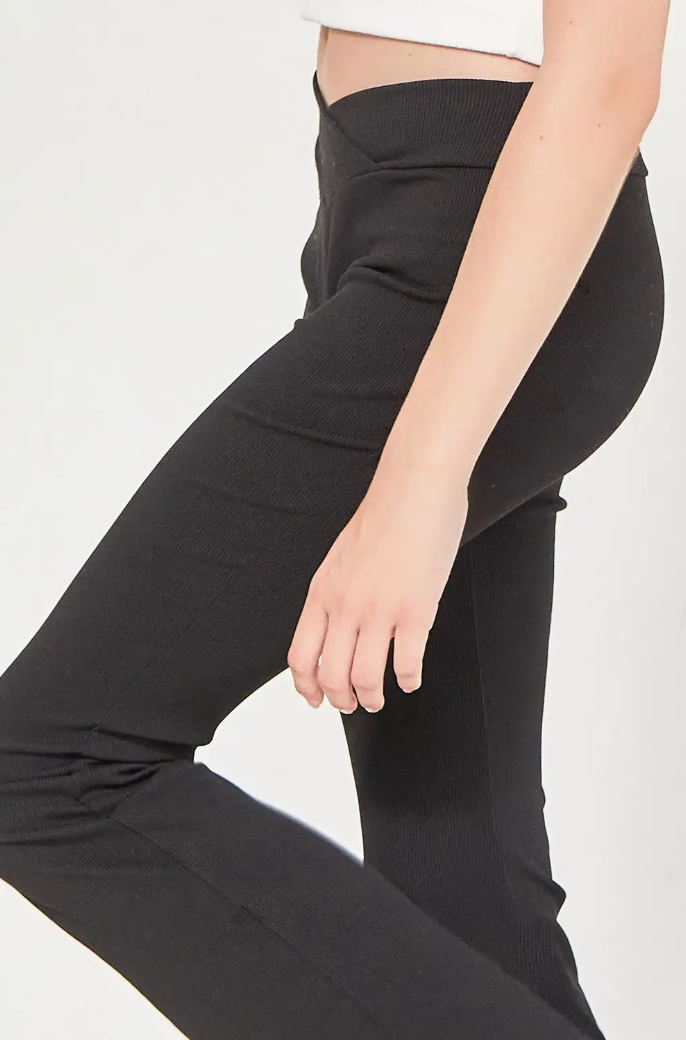 Crossover Waist Ribbed Flare Pants Black