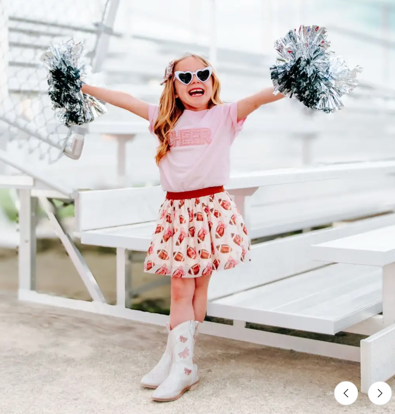 Cheer Pearl Patch Short Sleeve T-Shirt