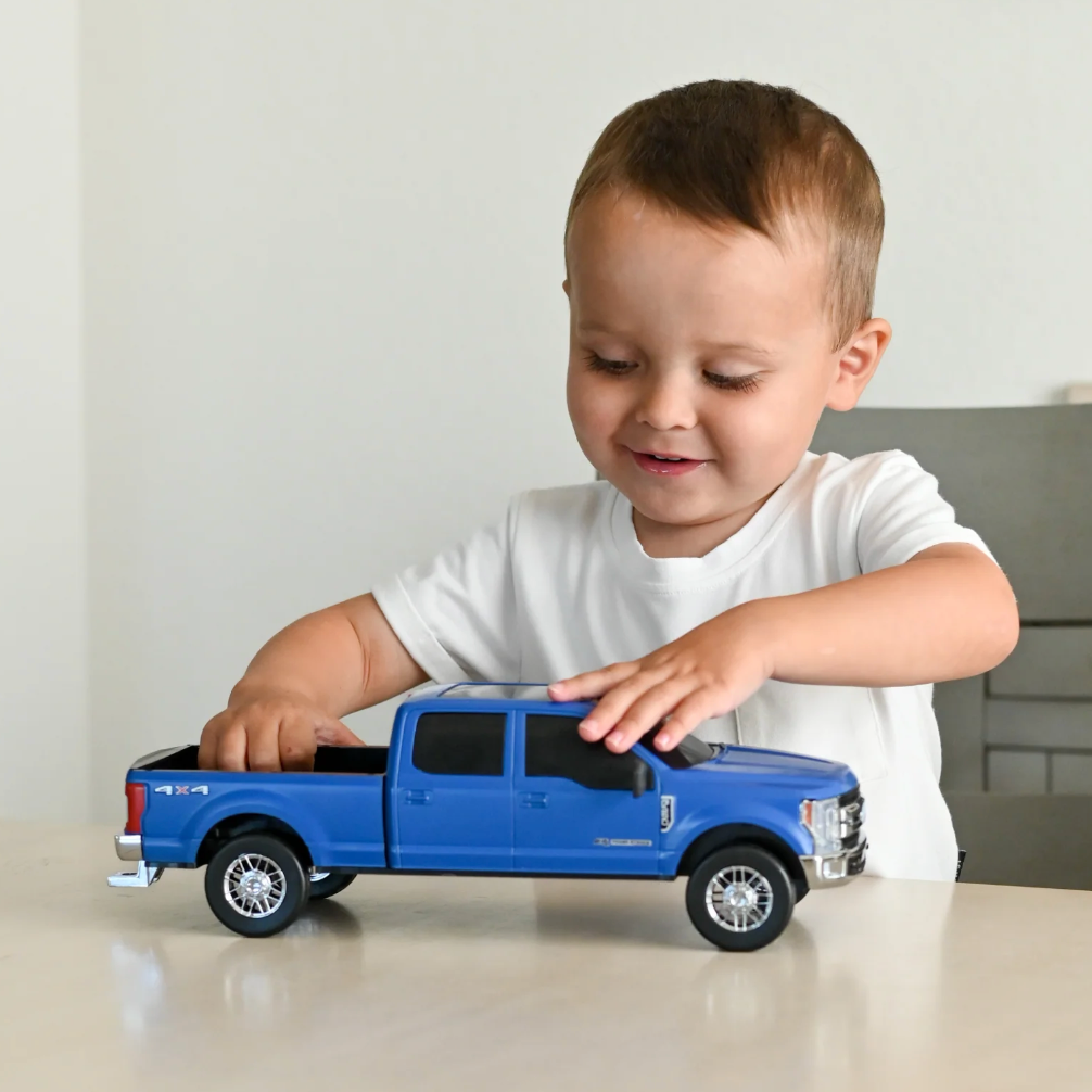 Blue Ford F-250 Super Duty