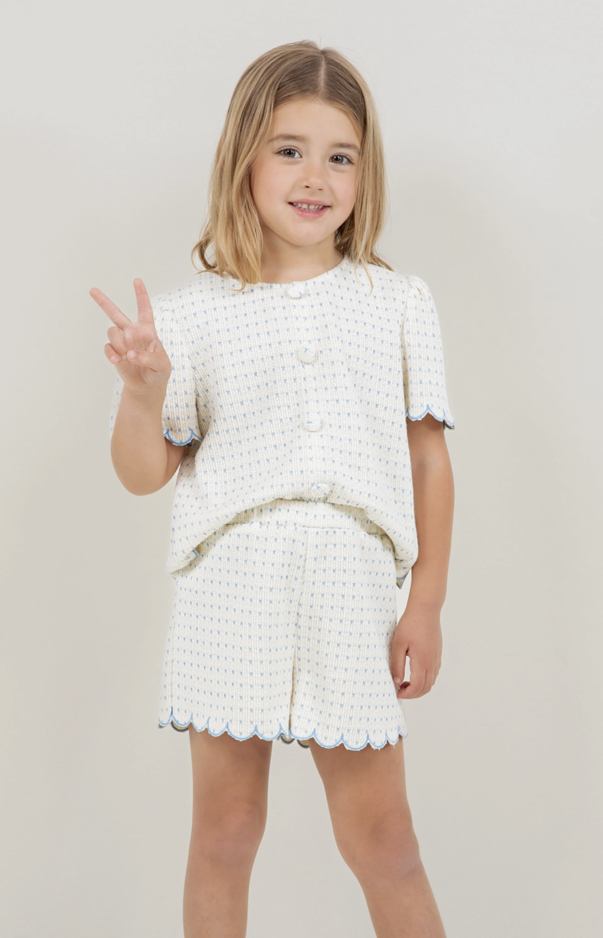 Voy Embroidered Scallop Detail Short Set