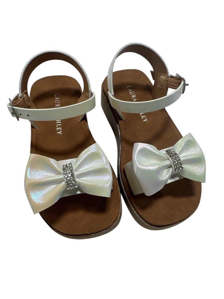 LA White Comfort Sandals w/Bows