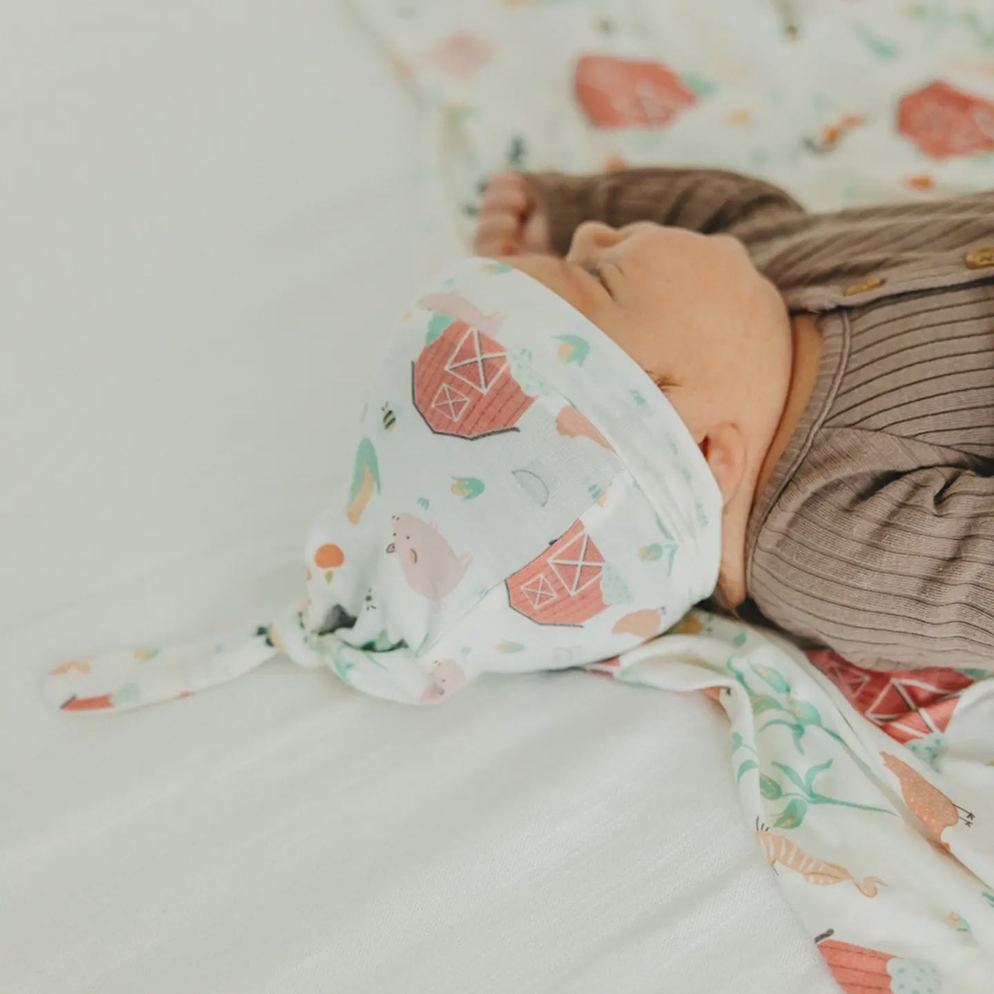 Copper Pearl Top Knot Hat NB - Farmstead