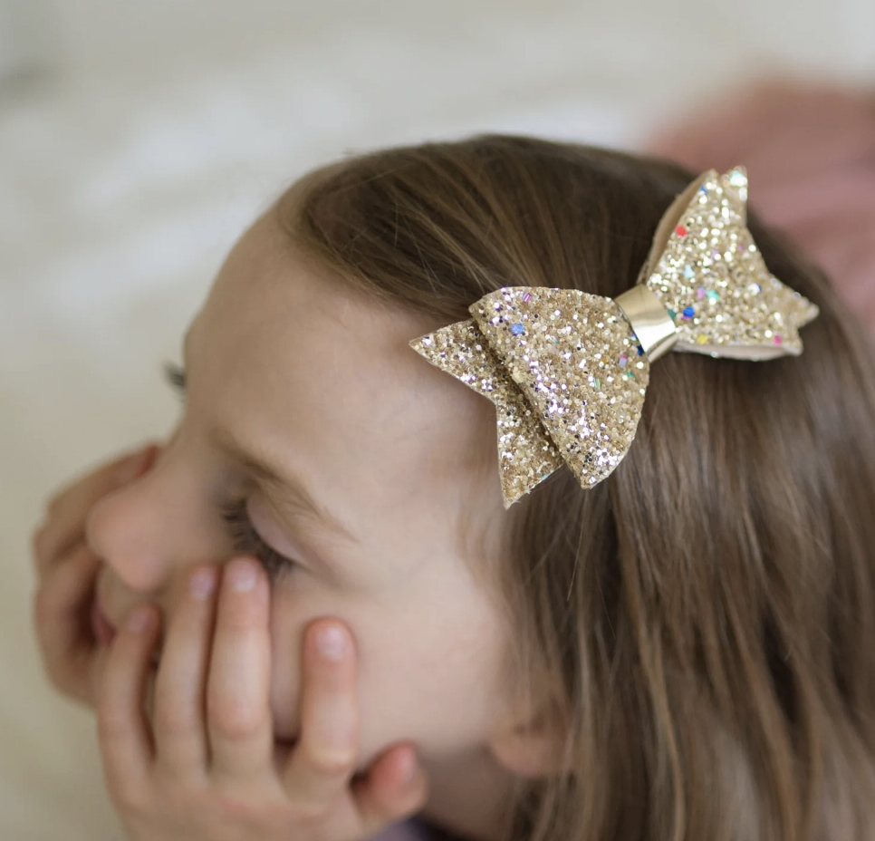 Great Gold Bow Hair Clip