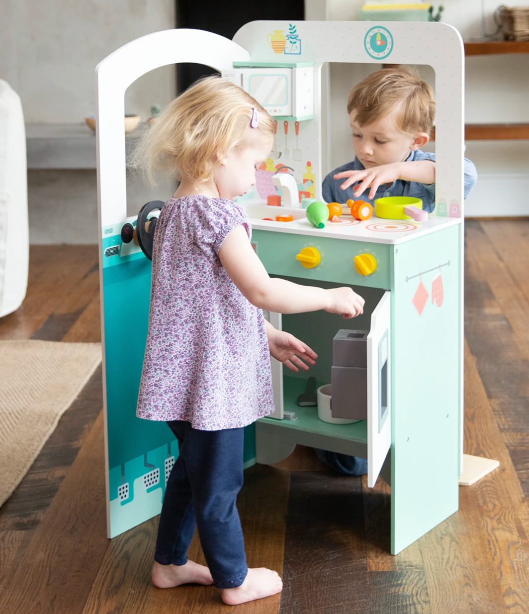 Orders Up Wooden Food Truck Kitchen with 12-Piece Wooden Culinary Play Set
