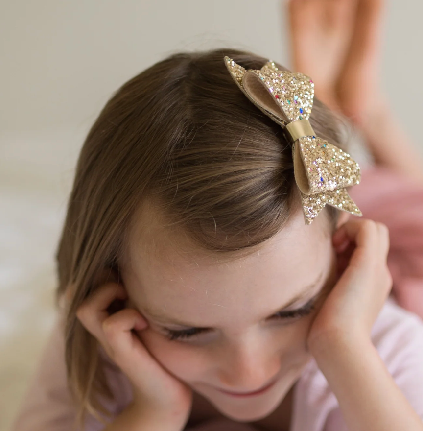 Great Gold Bow Hair Clip