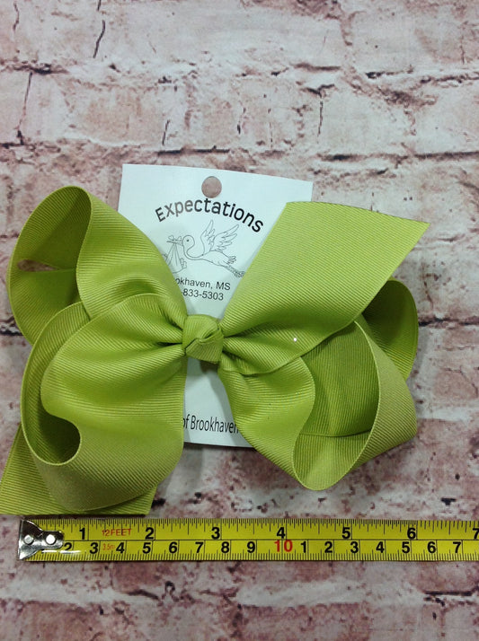 Pistachio Green Hairbow